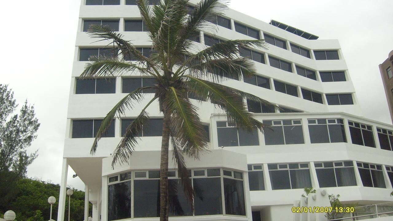 La Mercy Beach Hotel Extérieur photo